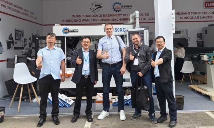 作為中國高端精密機械制造領域的領軍企業，山東萬利精密機械制造有限公司攜最新研發的WL-150XG型金屬高速圓鋸機重磅登場